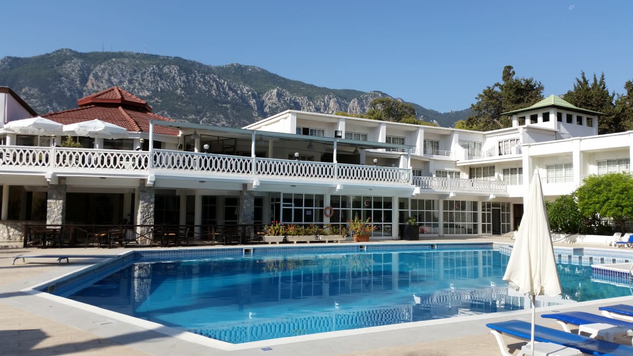 Außenansicht La Hotel & Resort