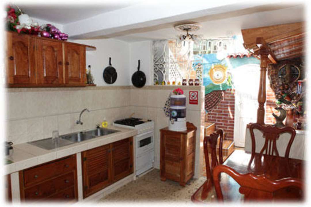 Cocina del Hostal Casa La Milagrosa Hostal y Casa La Milagrosa