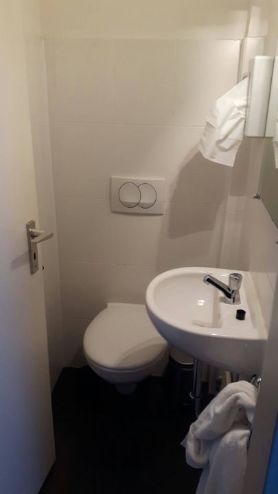 Wie will man da sein Geschäft erledigen? Munich Inn