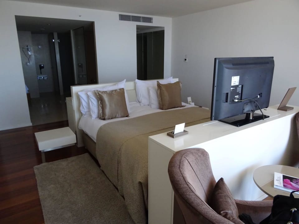 Mit Blick in den Badbereich Rixos Premium Dubrovnik