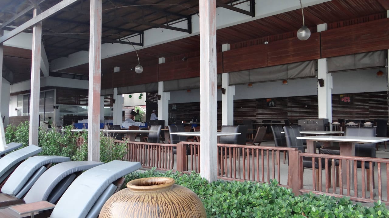 Restaurant vom Pool aus Lamai Wanta Beach Resort