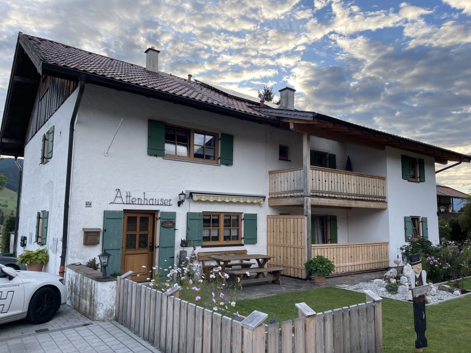 Außenansicht Gästehaus Attenhauser