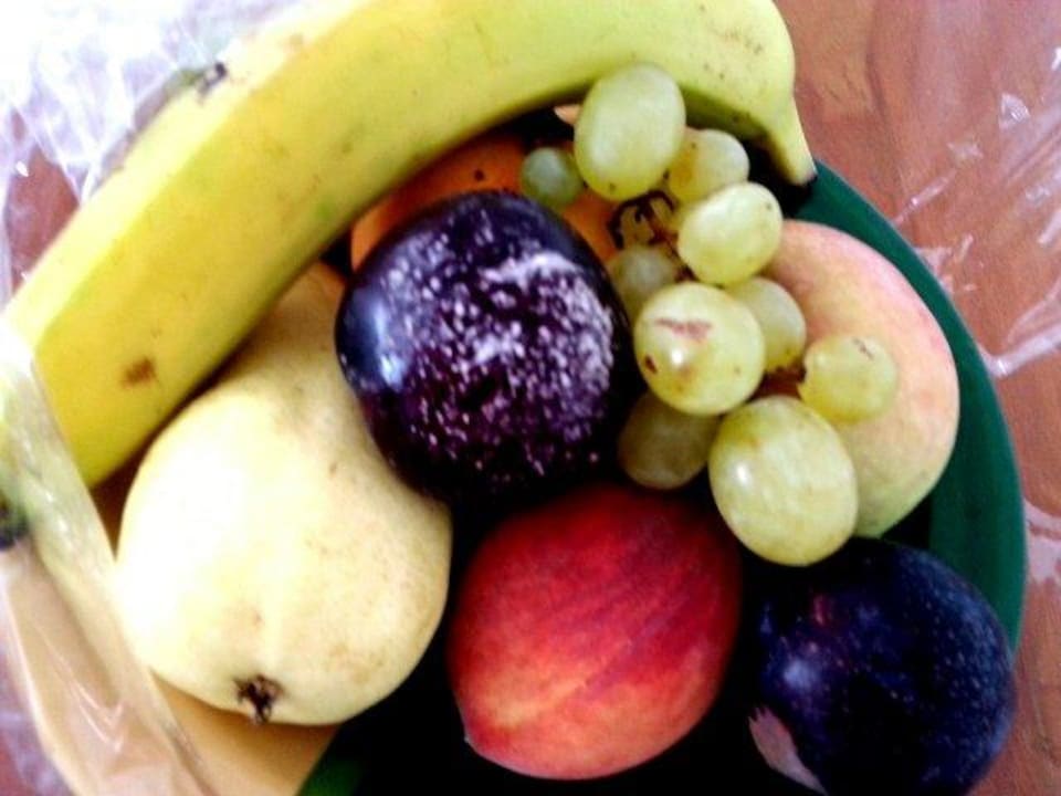 Verschimmeltes Obst am Obstteller Mahdia Palace Thalasso