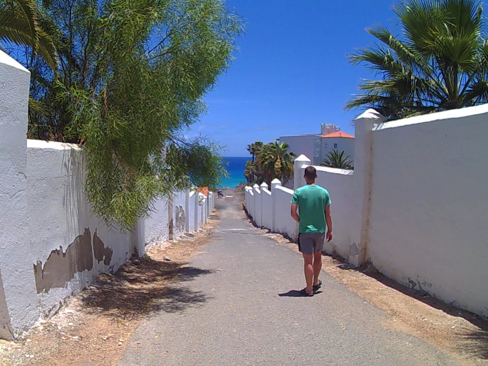 Weg zum Strand allsun App.-Hotel Esquinzo Beach