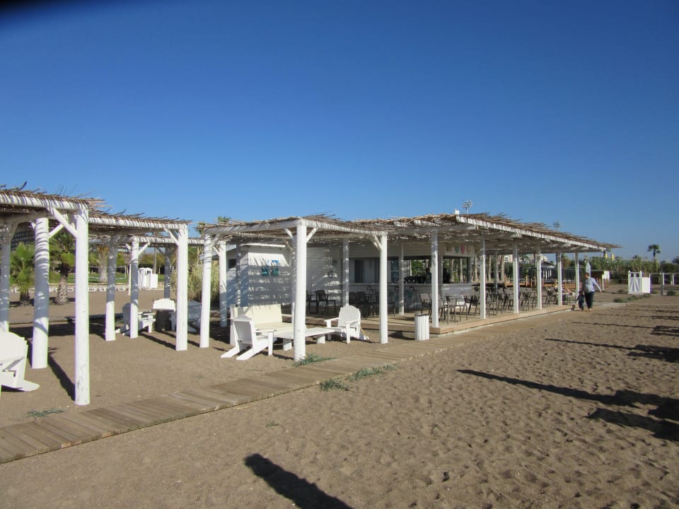 Strand Lara Barut Collection