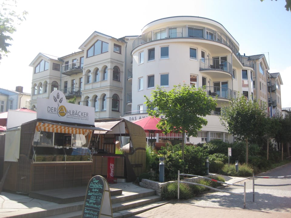 Blick von der Promenade auf das Hotel Das Ahlbeck Hotel & SPA