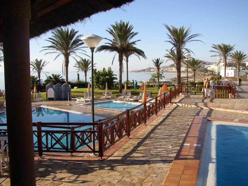 Blick vom Pool auf den Strand SBH Costa Calma Beach Resort