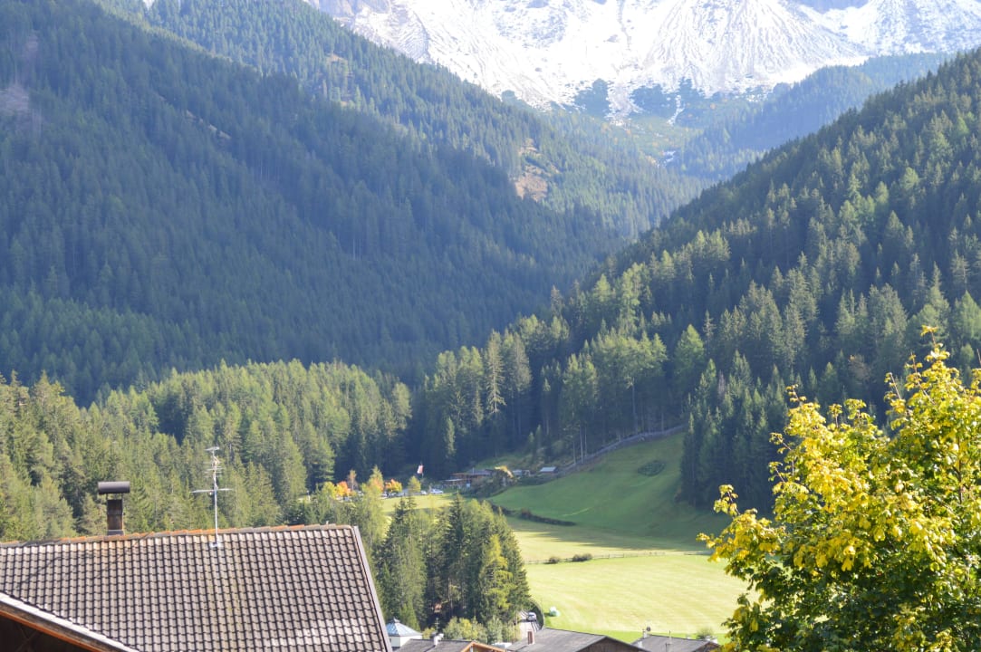 Blick vom Balkon zur Waldschenke Oberkantiolhof