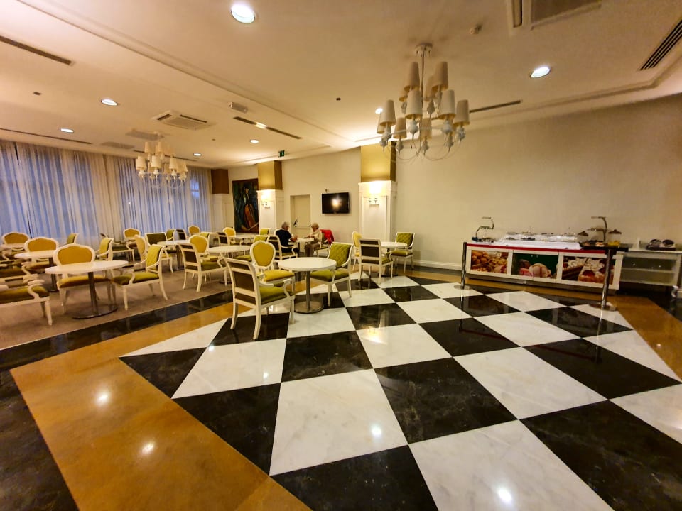 Lobby Melas Resort Hotel