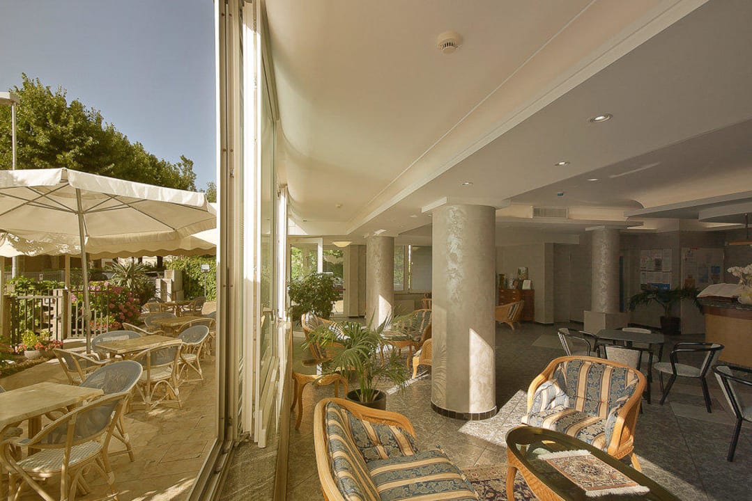 Hall & Garden Hotel Dasamo