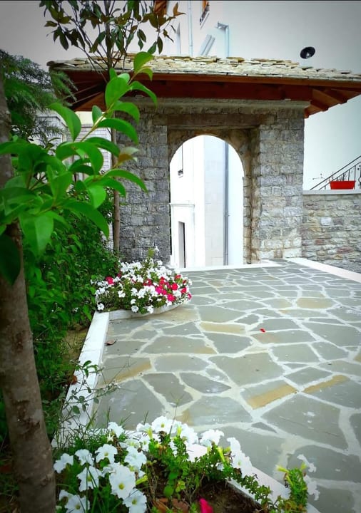 Sonstiges Hotel Bineri