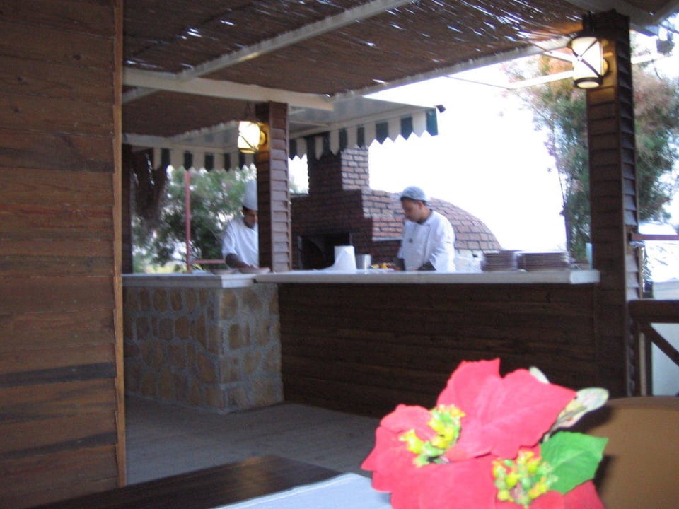 Strand Restaurant  Crystal Paraiso Aqua Collection