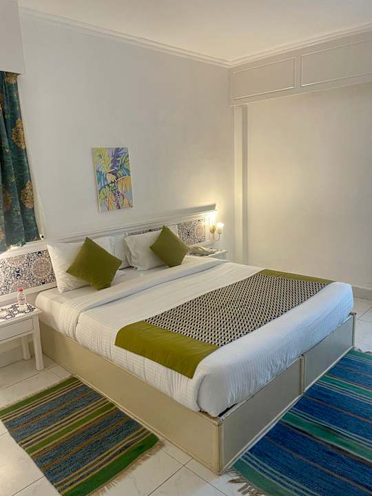 Zimmer Lotus Bay Beach Resort