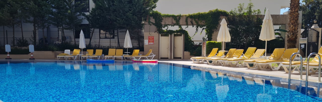 Pool Justiniano Moonlight Hotel