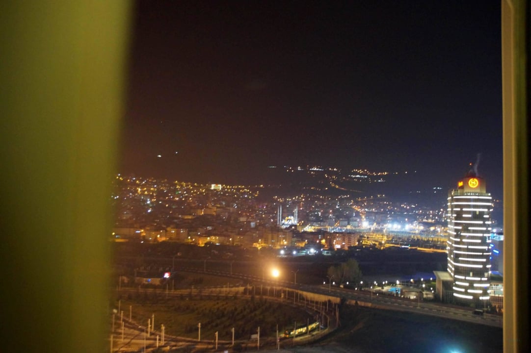 Ausblick v. Fenster Hotel Crowne Plaza Bursa Convention Center & Thermal Spa