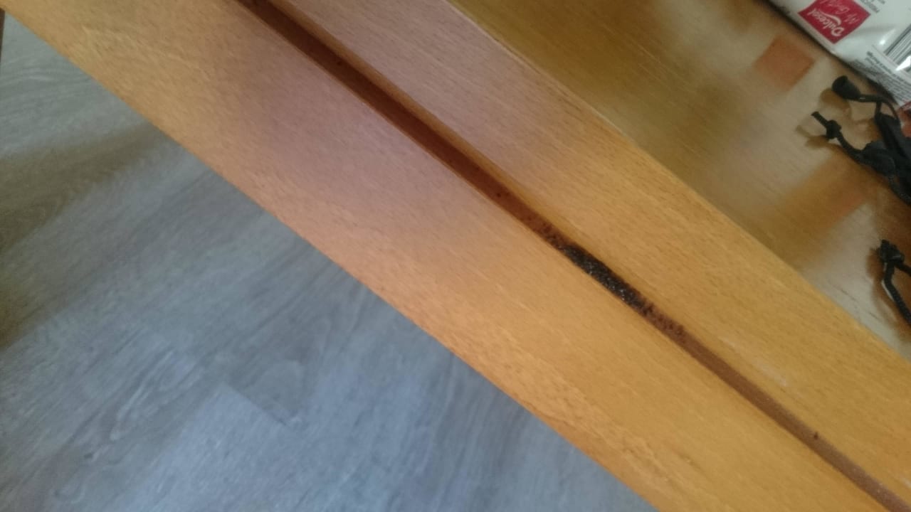 Tisch mit komischem Zeug Cabot Cap de Mar