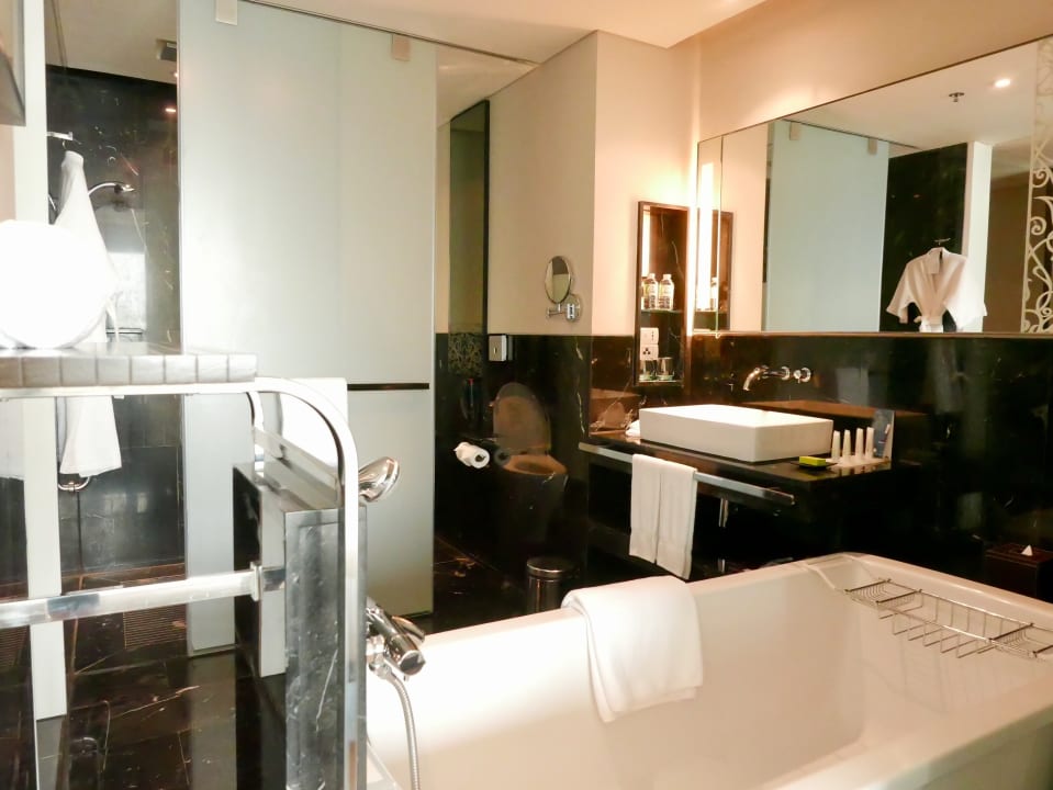 Bad Hotel Le Meridien Bangkok