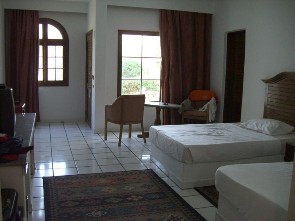 Zimmer Aladdin Beach Resort