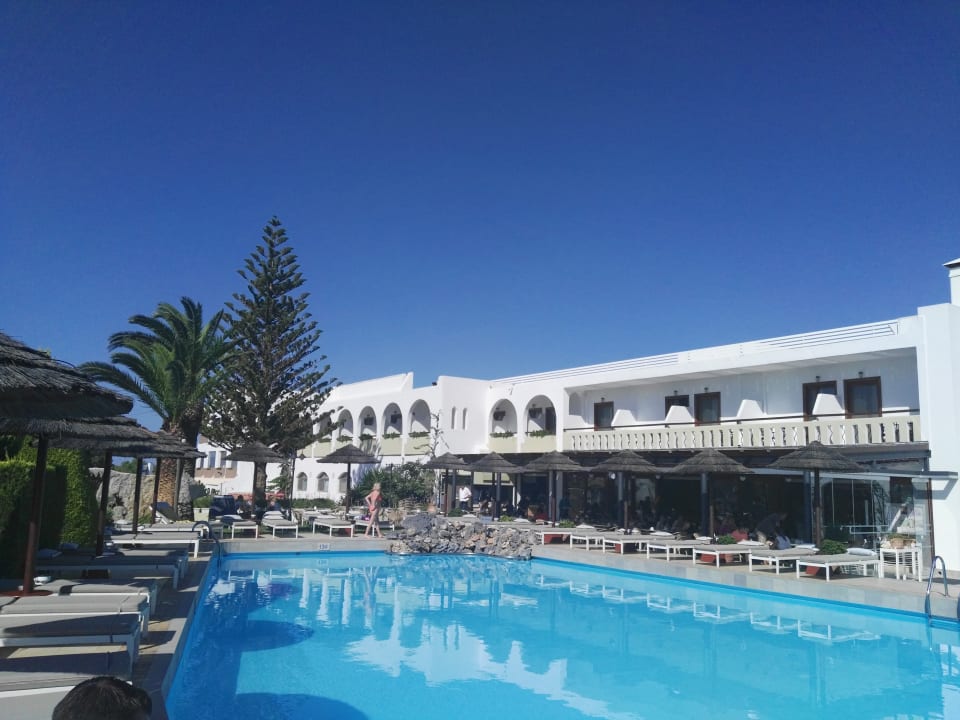 Pool Alianthos Garden Hotel