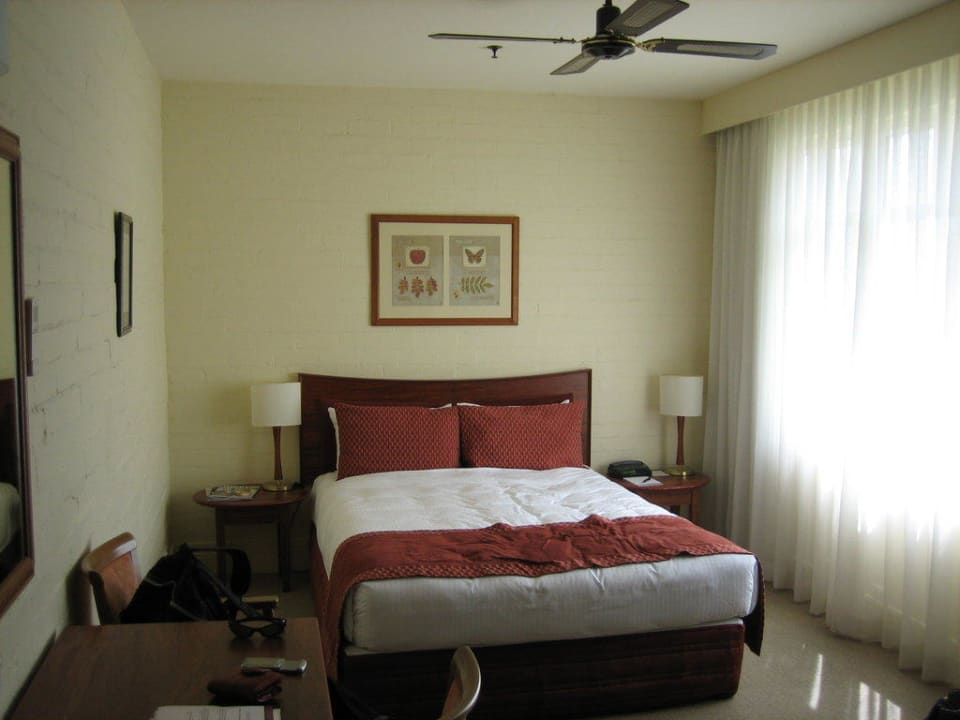 Zimmer in der 1. Etage des Harbour Rocks Hotels Hotel Harbour Rocks