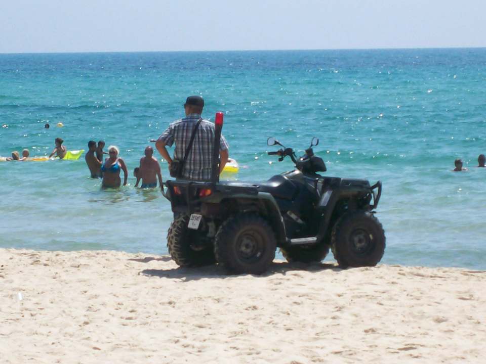 Regelmäßig Polizeikontrollen The Orangers Beach Resort and Bungalows