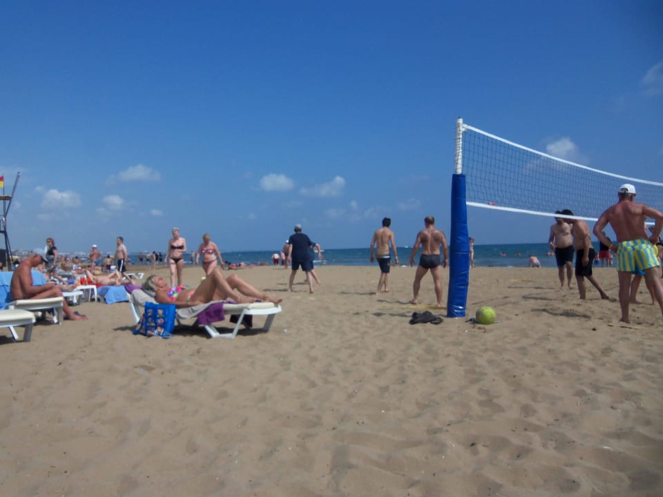Vollyball - Spiel Side Aluna Hotel