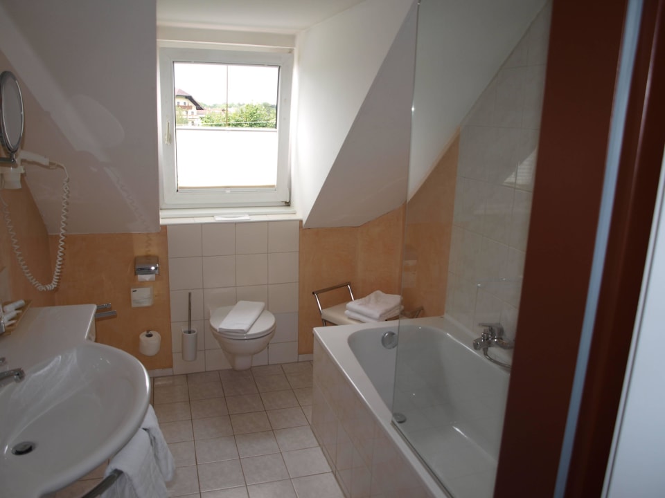 Badezimmer im Zimmer Nr.205 Austria Classic Hotel Hölle