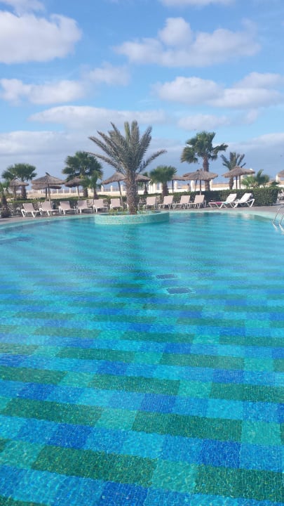 Zwembad Hotel Riu Karamboa