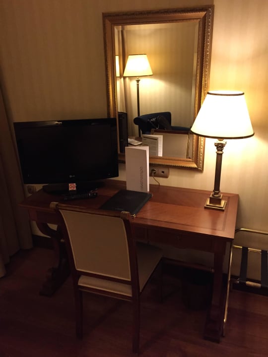 Schreibtisch Hotel Electra Palace