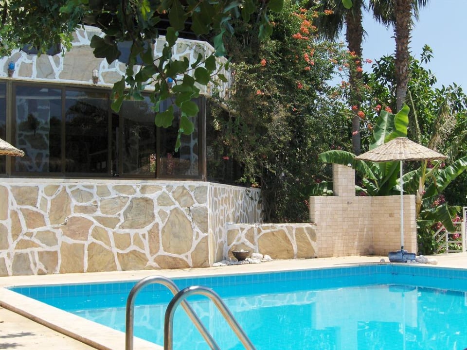 Blick zum Hotel Hotel Pataros