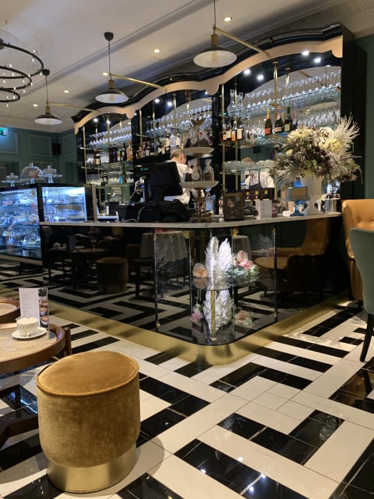 Gastro Grand Poet Hotel by Semarah