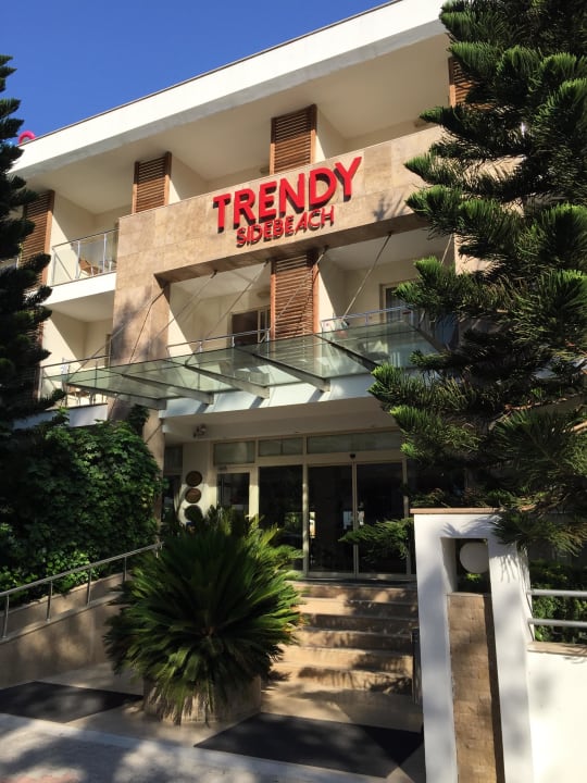 Eingangsbereich Trendy Side Beach Hotel - Adults only