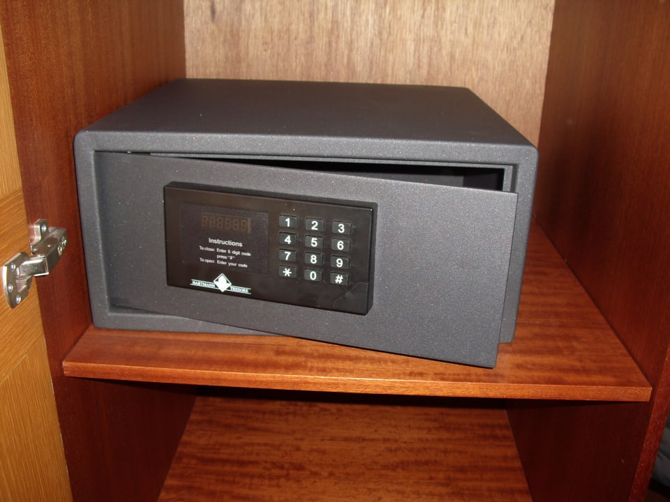 Safe im Schrank Hotel Adler