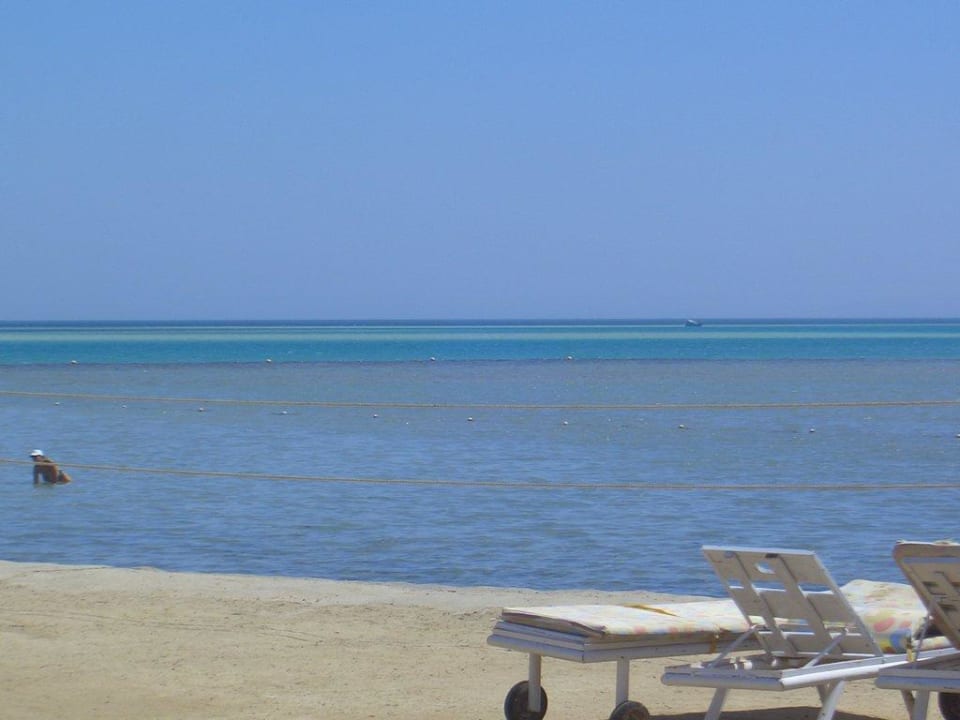 Výhled na moře z pláže Le Jardin Aqua Park Resort