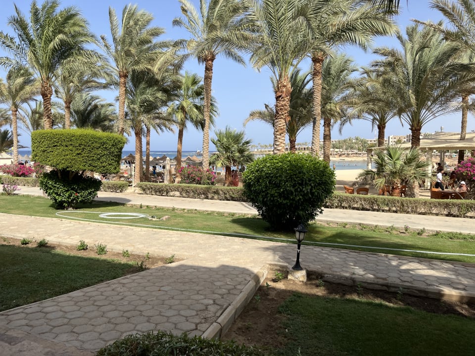 Gartenanlage Brayka Bay Resort