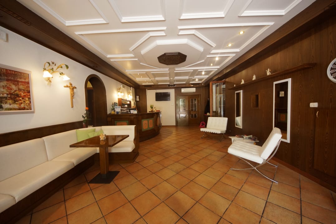 Lobby Park Hotel Val Di Monte