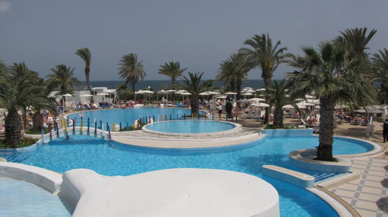 Pool Hotel El Mouradi Skanes Beach