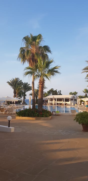 Pool Crystal Springs Beach Hotel