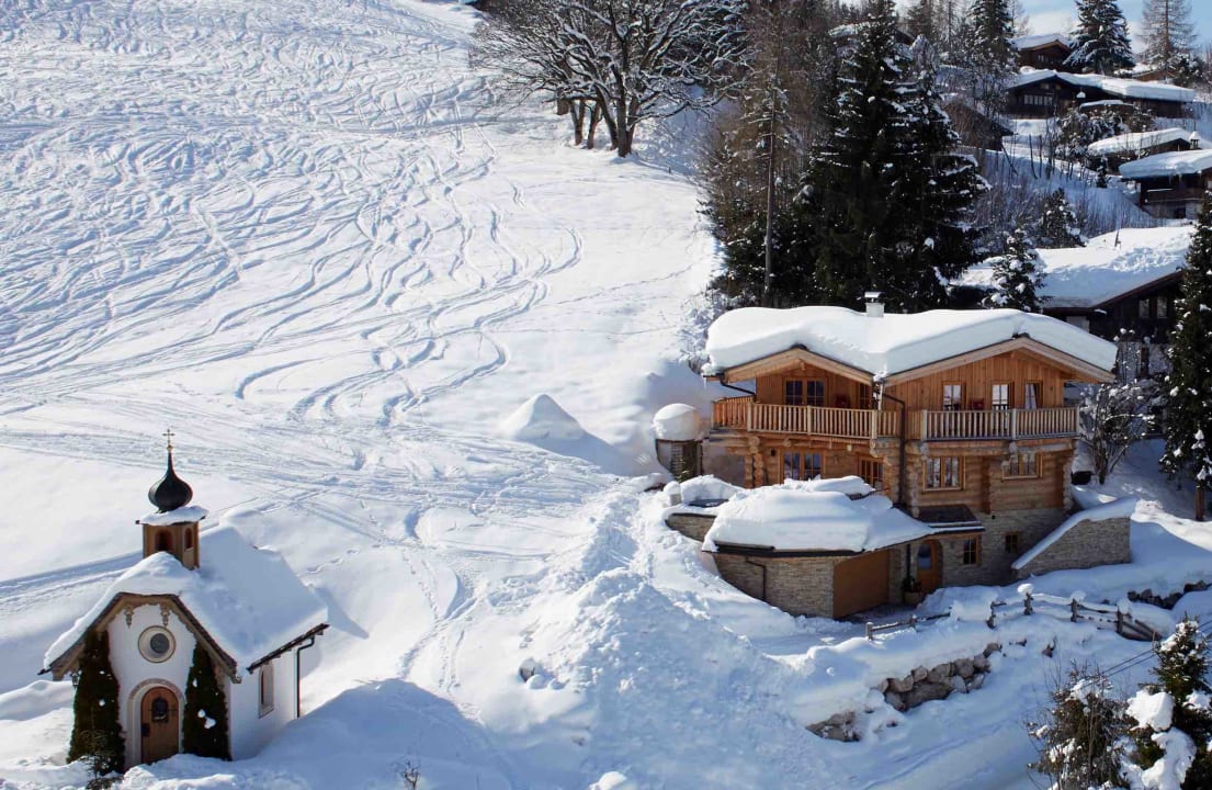 Außenansicht Hüttendorf Maria Alm