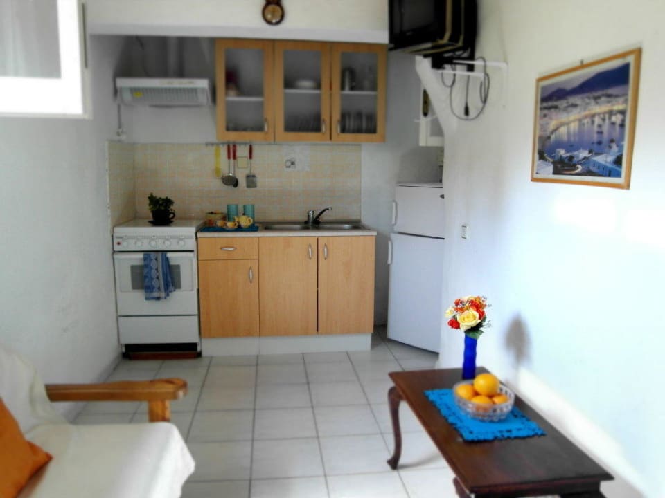 Kitchen Almiros Apartments