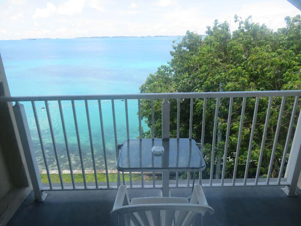 Zimmer Hotel Marshall Islands Resort