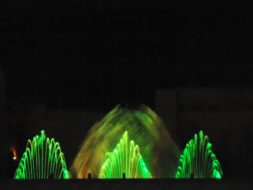 Teile der allabendlichen Ton-/Lichtshow  Pickalbatros Alf Leila Wa Leila Resort - Neverland Hurghada