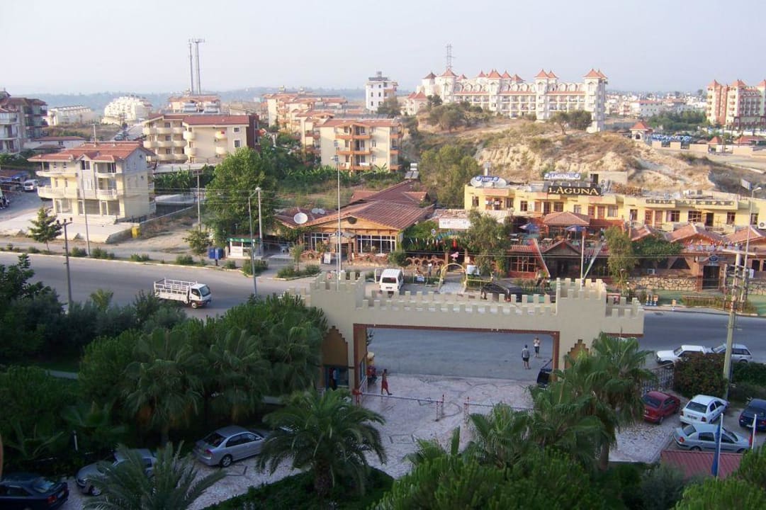 Ausblick auf die Straße Side Alegria Hotel & Spa - Adults only +16