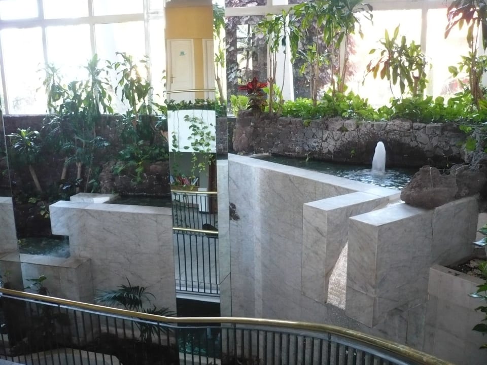 Weg zum Spa Coral La Quinta Park Suites