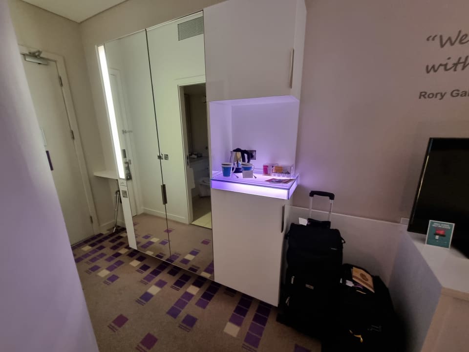 Zimmer The Morrison Dublin, Curio Collection by Hilton