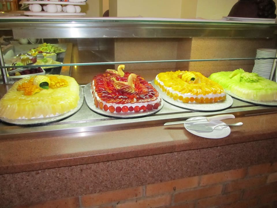 Nachtisch... nur ein Teil davon Three Corners Rihana Resort Deluxe