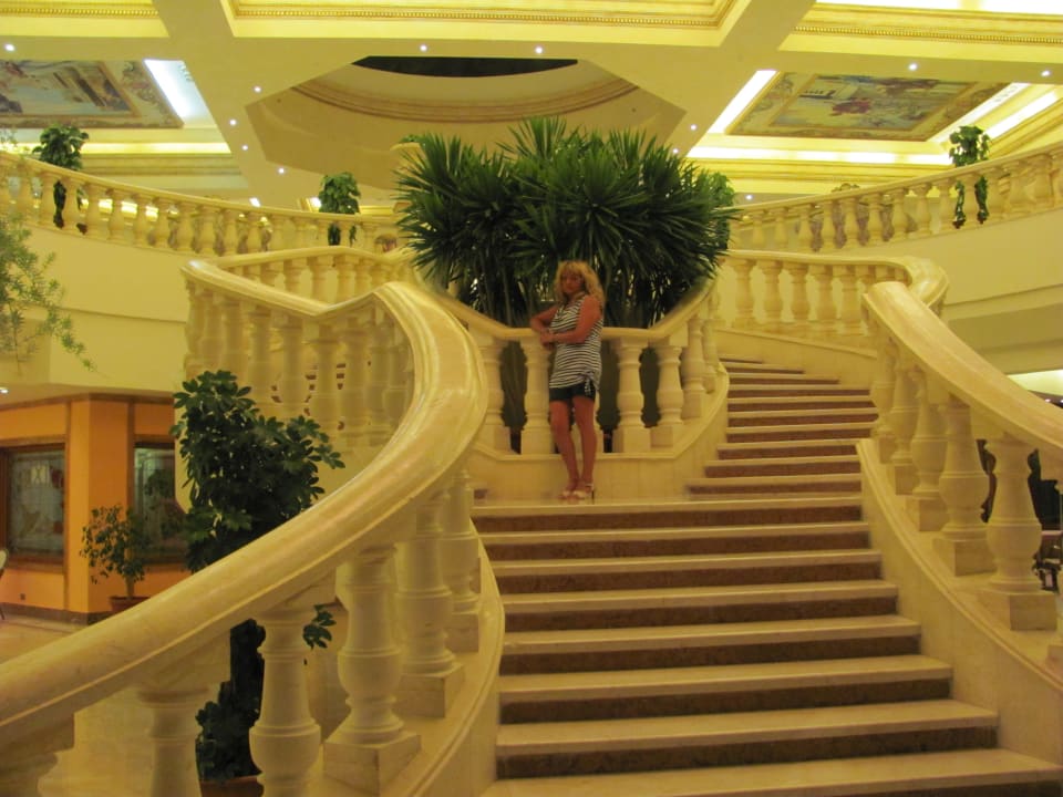 Alles sehr gepflegt Hotel Titanic Palace