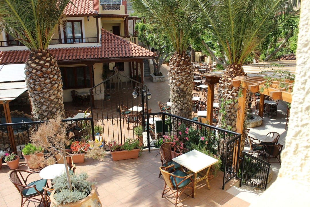 Blick vom Zimmer in den Innenhof Cactus Beach