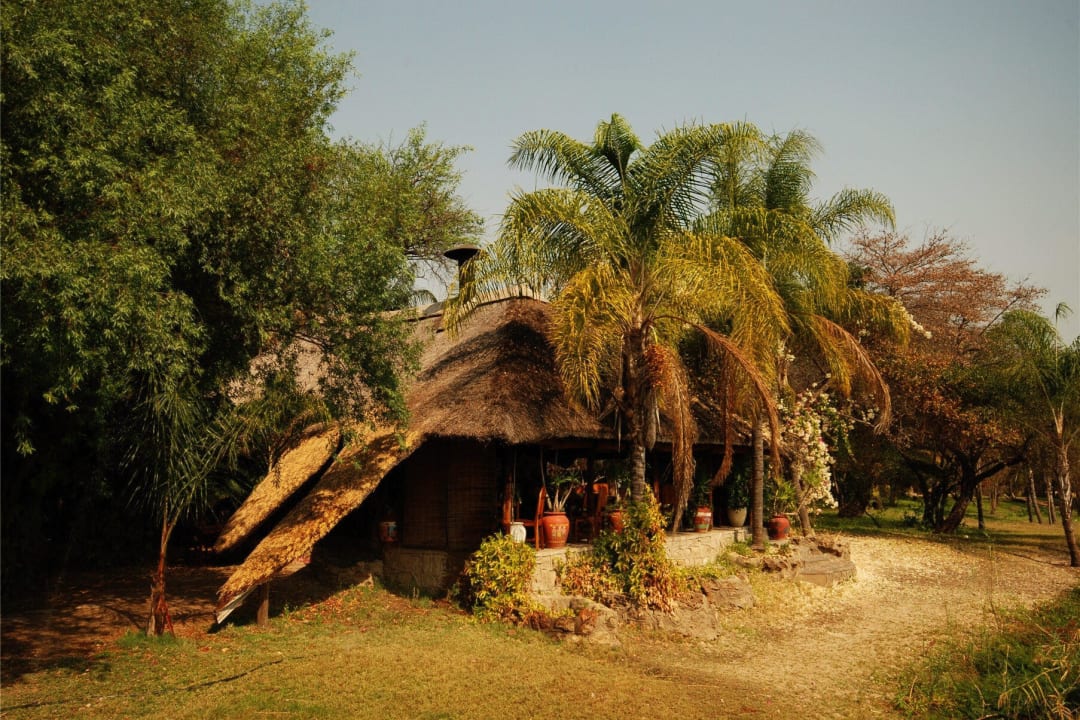 Restaurant von außen n'Kwazi Lodge And Camping Site