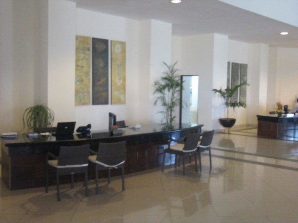 Lobby BlueBay Grand Esmeralda